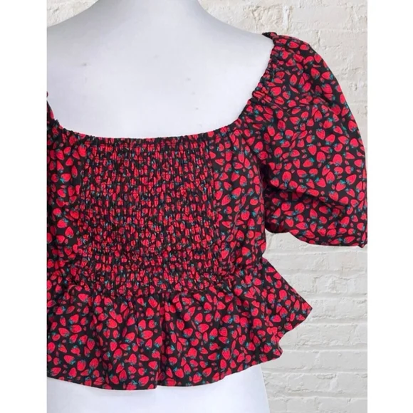 Band of the Free Strawberry Tie-Front Crop Top size large - Picture 7 of 16